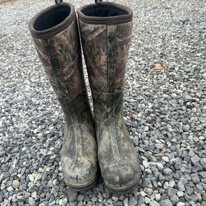 Men’s camo size 13 muck boots arctic pro